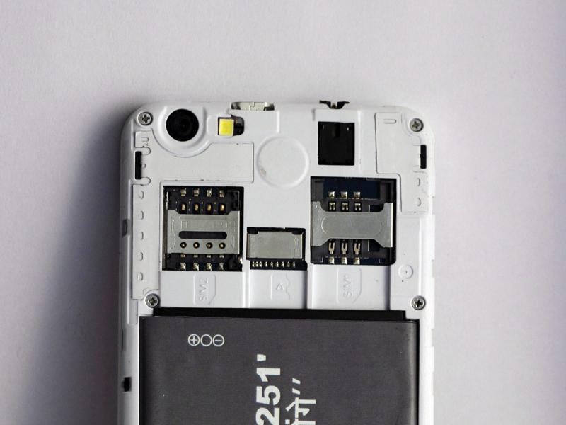 htTweets's tweet photo. #HTtech | An in-depth look at the world’s cheapest smartphone https://t.co/3QRu4y0mBi #Freedom251 https://t.co/LityyKPmhJ