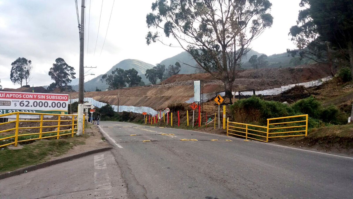 SectorMovilidad's tweet photo. Hoy desde tempranas horas @Bocarejo_JP recorre @UsmeAlcaldia para conocer las necesidades de movilidad en la zona. https://t.co/1BJsAGfXyO