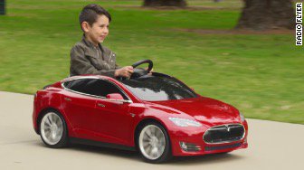 tram_mai's tweet photo. #MaiTwins birthday is coming up... Anyone wanna get them this #TeslaForKids #Love #12news https://t.co/duqydCbHwu