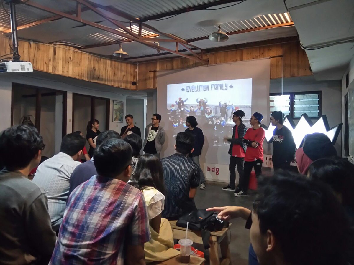 #Rabuan Memperkenalkan komunitas hip hop di #Bandung ini, langsung dengan personel dari <a href="/EvolutionFamz/">Evolution Famz</a>