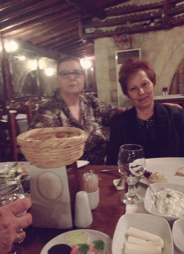 TulinBerova's tweet photo. #Arkadaşlarla birlikte #arcways 'de komşudayız:) #Zeytinlik #Girne https://t.co/LPJLFw8AxT