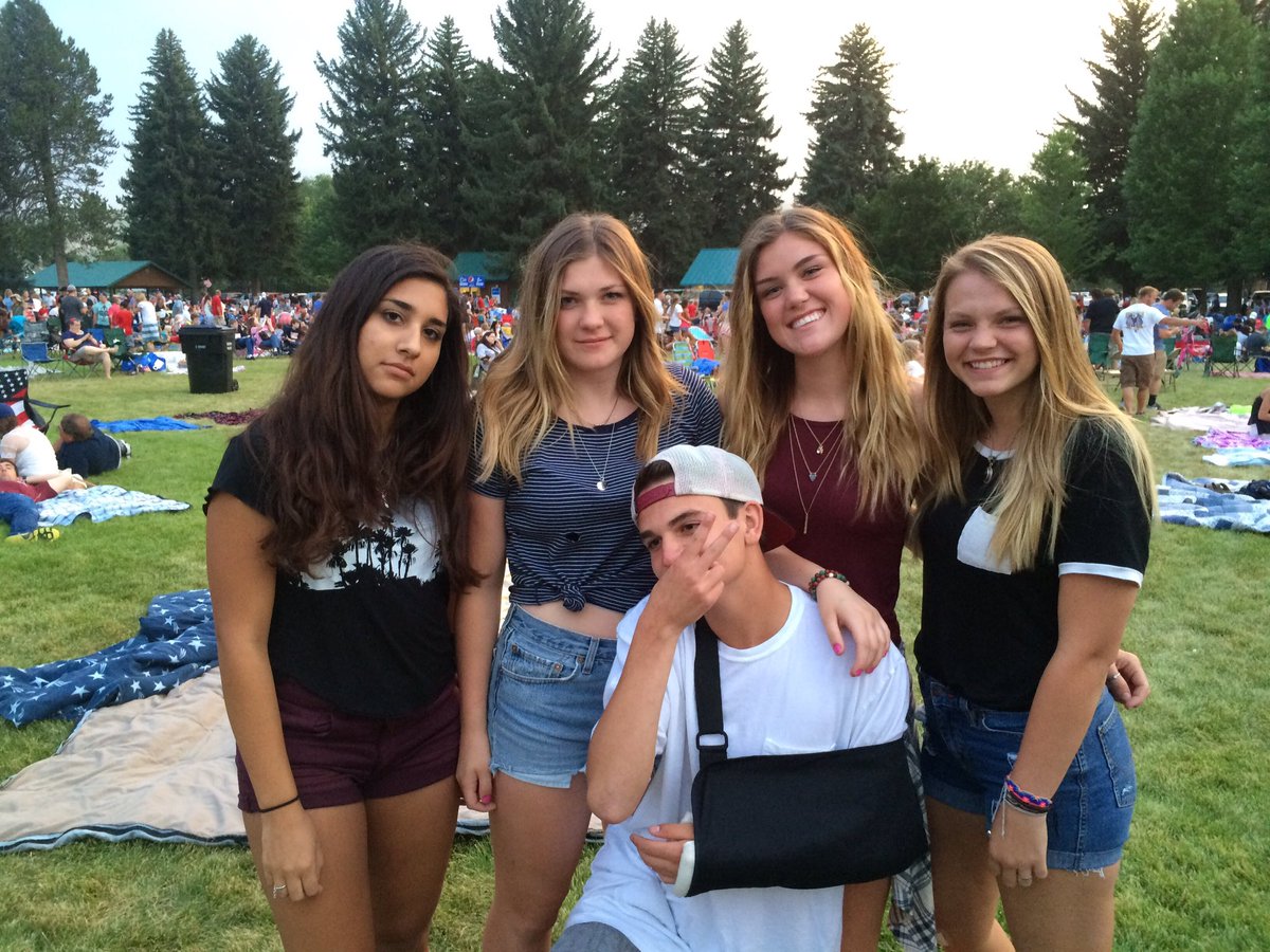 harley_sue17's tweet image. karbyyyy happy birthday !!! I hope you have a lit #ashell day 🔥❤️ @karverbooth