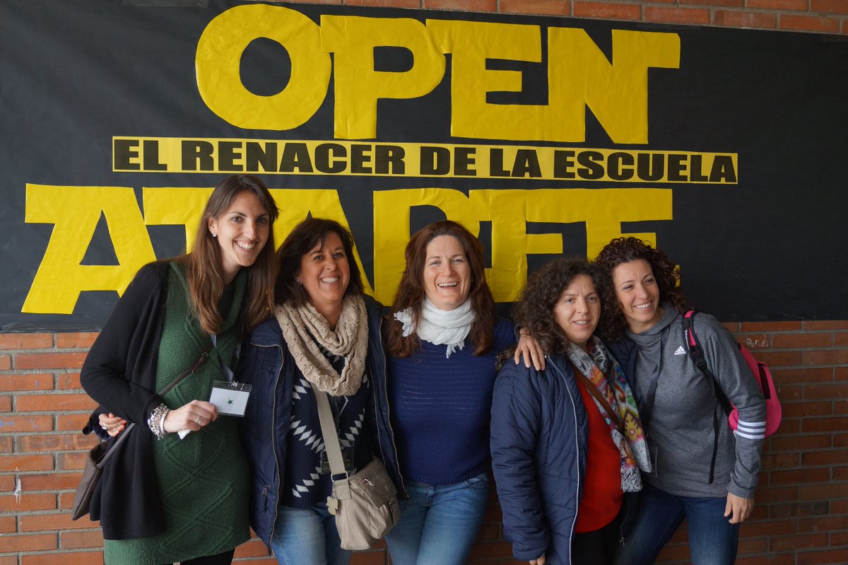 lluisbueno's tweet photo. .:@enedinaeev: RT @MariquillaMlg: Momentazos de equipo! @Nivis30 @conchi_pi @enedinaeev en #OpenAtarfe #gamificaci… https://t.co/EpnCtjZyKr