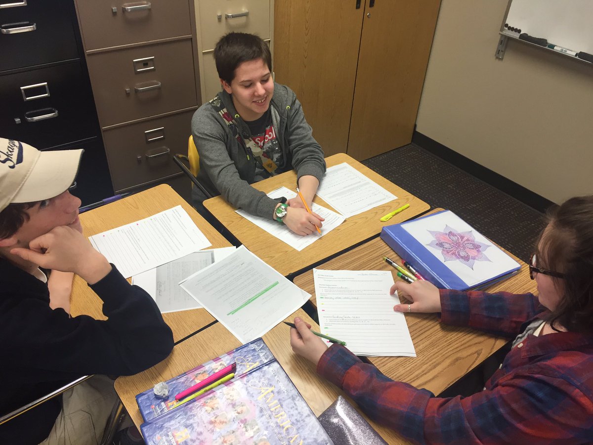 Emily_Edwards22's tweet photo. Never too early to start practicing DBQ's!! I 💜 primary sources! #GreatSociety #sstlap @SappingtonTony https://t.co/uIwq9SB27E