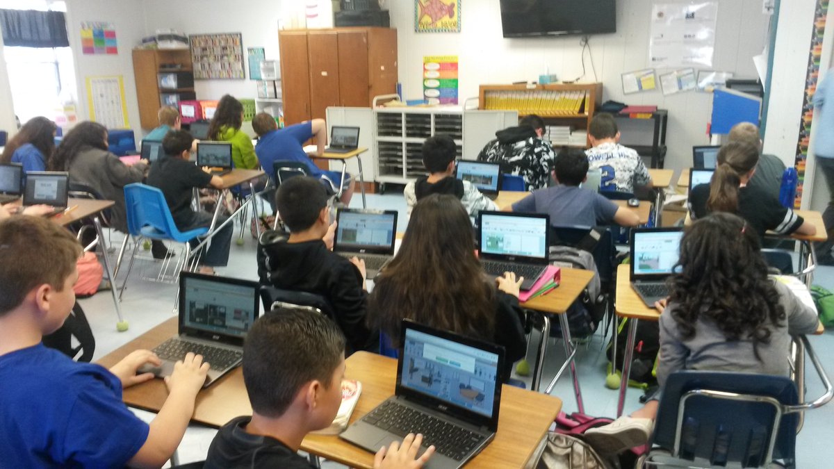 MsBiltonRJH's tweet photo. StoryboardThat has our vote! #rjhdld @whatsnewatrjh https://t.co/CeAXbfLfDf