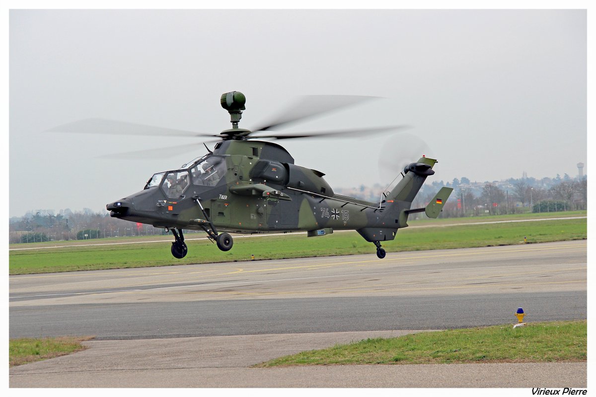 VirieuxPierre's tweet photo. Temps gris avec la présence du Tigre Allemand @AroportLYONBRON @bundeswehrInfo @AirbusHC https://t.co/W1ATZnNguw