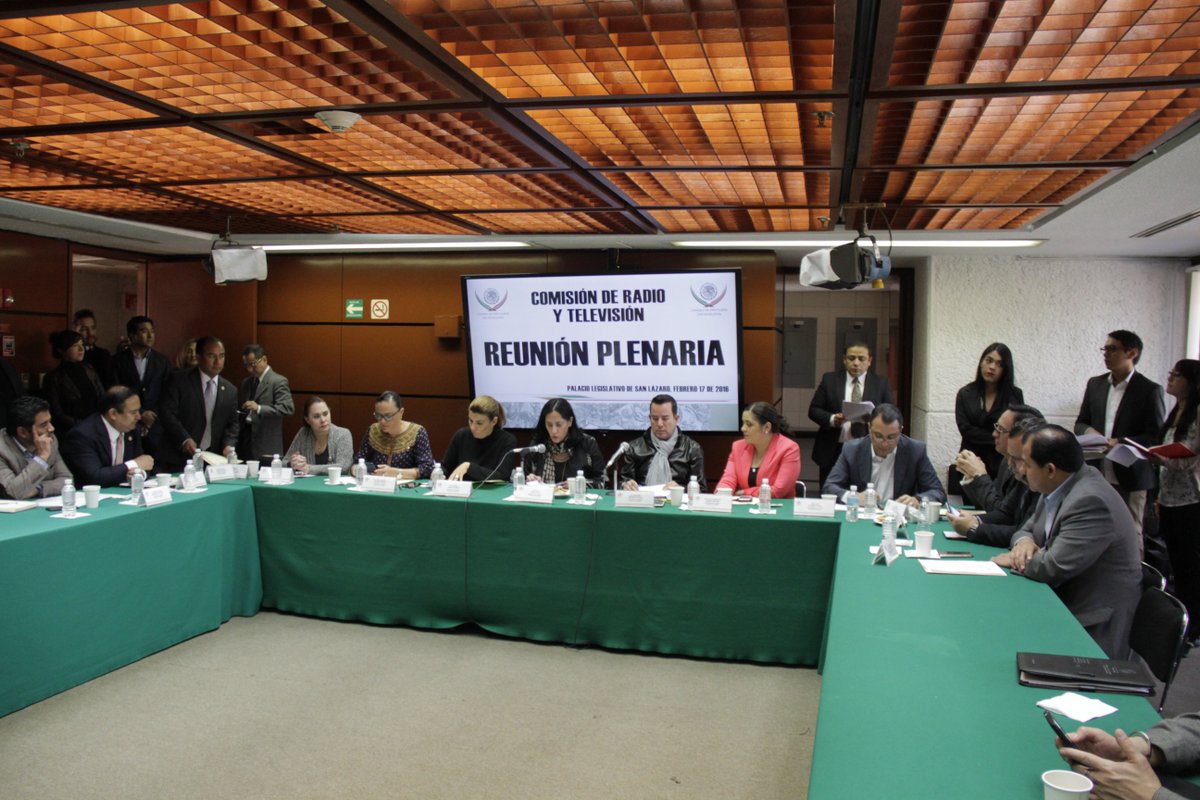 DIPSFED_DGO's tweet photo. Asiste la Diputada @AlyGamboa a la reunión de la Comisión de Radio y Televisión, de la cual es secretaria https://t.co/8oFa9BeikY