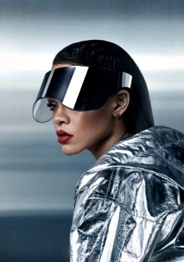 RihannaFrance's tweet photo. Photoshoot pour #FENTYxPUMA https://t.co/Gh60lB8dVC