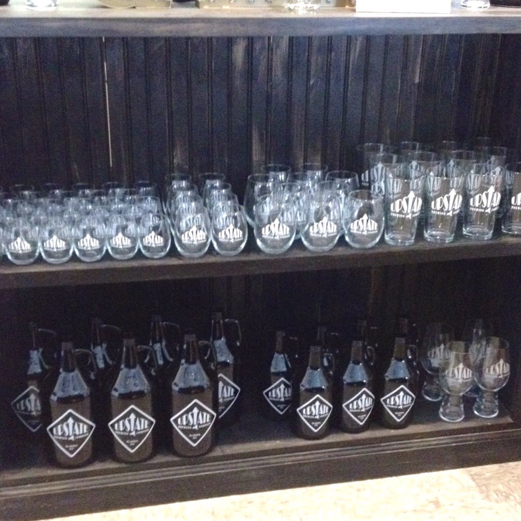 upstatebrewing's tweet photo. New glassware game in full effect! Come enjoy some today 12-6 #properglassware #craftbeer #upstatebrewing https://t.co/DIVynKQWvB