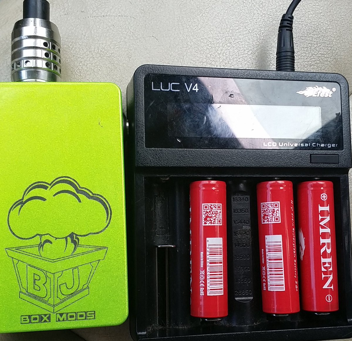 therealjustnix's tweet photo. That #movinglife #vapelife #vaping #vapefam #pineapple #vapeforacause https://t.co/h9TomRI9G7