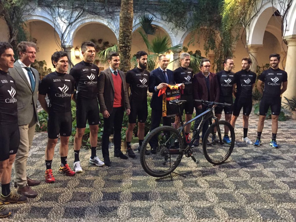 AndBikeRace's tweet image. Presentación oficial del equipo @canalCajaSur Listos para participar en #ABR2016 Sólo quedan 4 días!!!