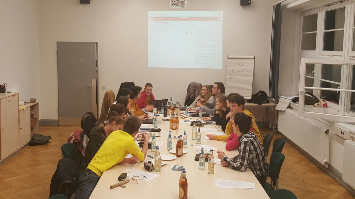 Die 3. Plenumssitzung war, wie immer, ein Erfolg!! #ScheißSchule?