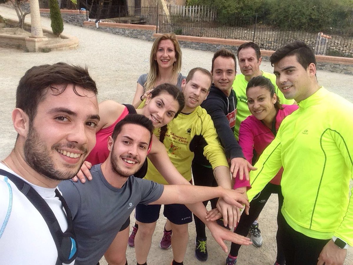 CentroNovafit's tweet photo. Nuestros GUERREROS de CrossTraining!! #centronovafit #crosstraining #equipo #abaran #gotosummer #murcia https://t.co/oEpMNZRx7Q