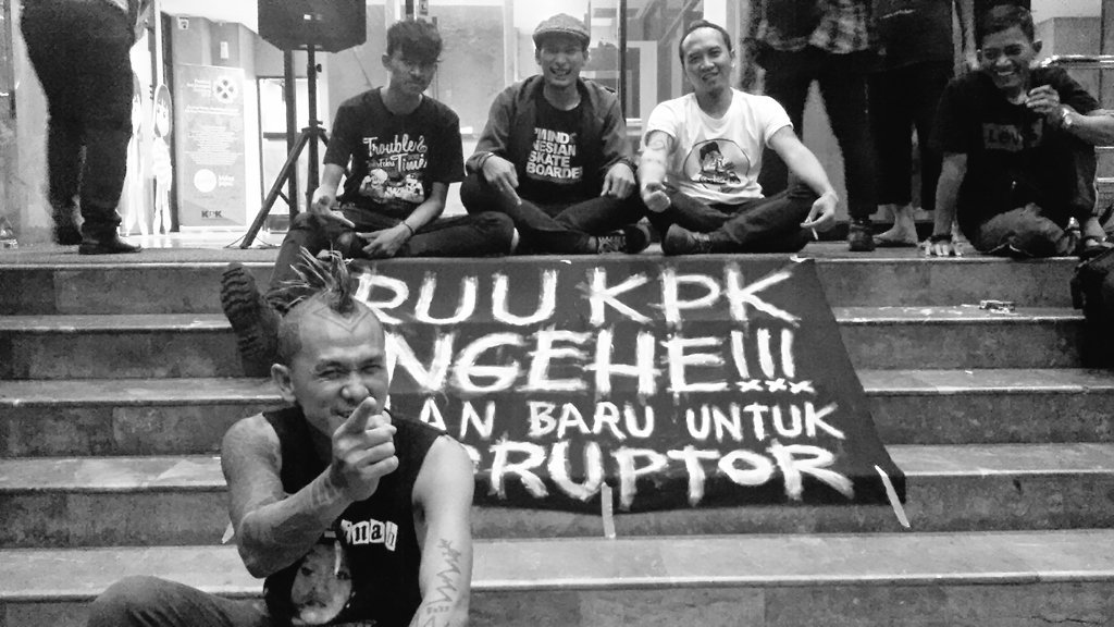 DirtyRottenBastards tweet media