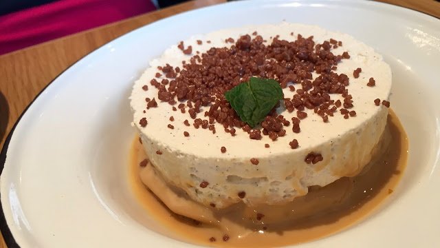FoodMeUpScotty's tweet photo. Its not just #Burgers that rock at @Beef_LibertyHK #Banoffee https://t.co/8IJw8IsT0Y #foodporn #HKfood #foodgasm https://t.co/lJ0zlcu4jx