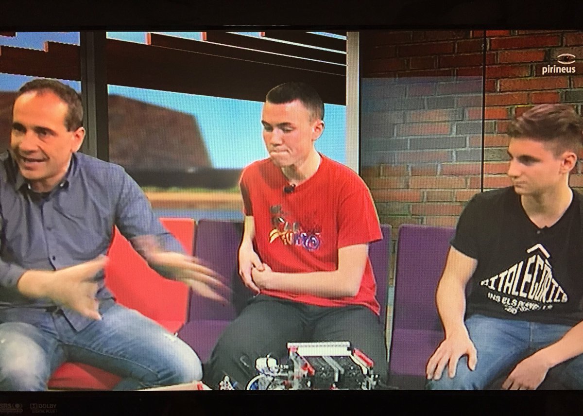 Veient <a href="/jtrillabaldoma/">Jordi Trilla</a> i @Ins_ElsPlanells entrevistats per <a href="/Marivichacon/">Marivi Chacón</a>. Grans Parxís Fury i Pitalegòrics!