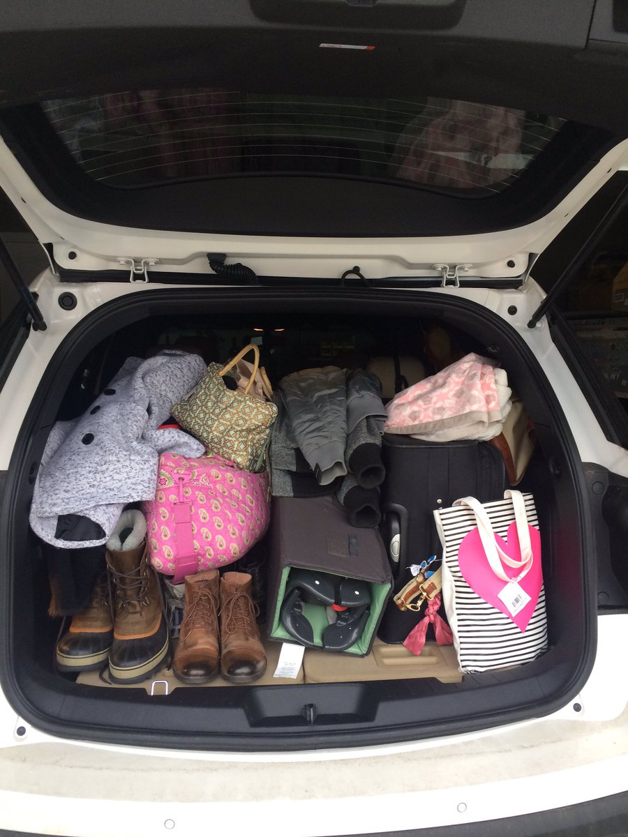 I say, 3 day little get away... She packs for 2 weeks😒 #womenwanttoomanyoptions