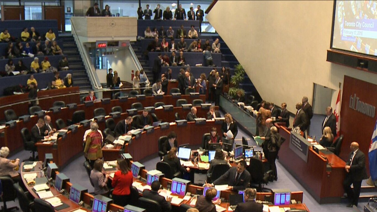 CTVToronto's tweet photo. LIVE NOW: #Toronto city councillors debate 2016 budget: https://t.co/vCP1DjljFf #topoli https://t.co/Mki4IGxdyz