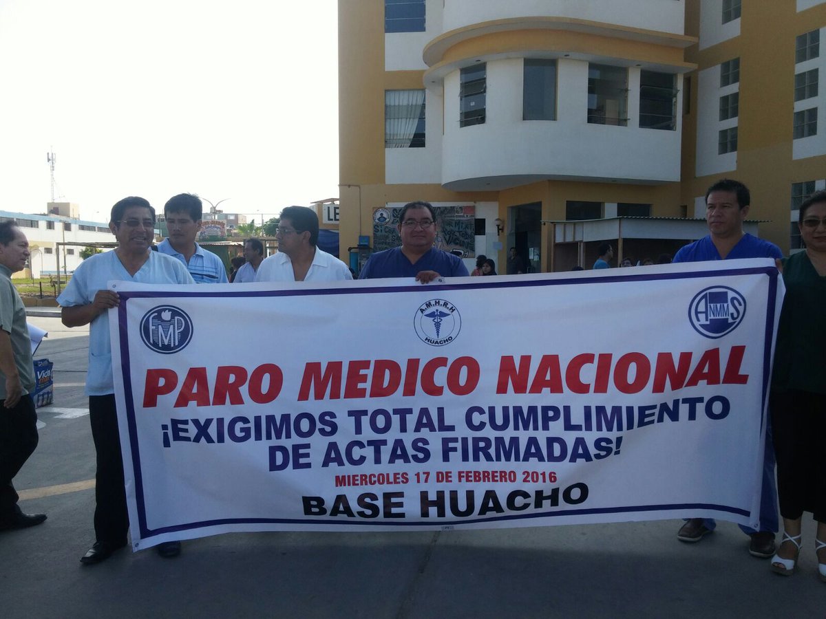 FedMedica's tweet photo. Lanzamiento del Paro Médico Nacional en el frontis del Hospital San Bartolome https://t.co/OVVA8Kon4Y