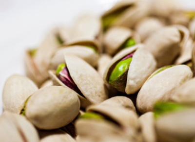 Affaritaliani's tweet photo. #Pistacchi, sono l'oro verde per la #salute https://t.co/QtIpCt8MJr https://t.co/XjQZAElSO1