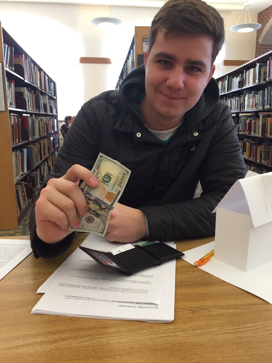 100 Retweets and <a href="/justinfeen/">Feen</a> will put this in a Penny Wars jar @EHSWCarnival16 <a href="/EHSsenate/">EHS senate</a> <a href="/DProvostEHS/">Daniel Provost</a>