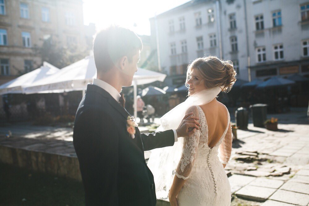 sensiblebride's tweet photo. A little wedding dress inspiration #happywednesday #beautiful #naturalbeauty #wedding #marriage #bride #groom #love https://t.co/NKS3tYq5rv