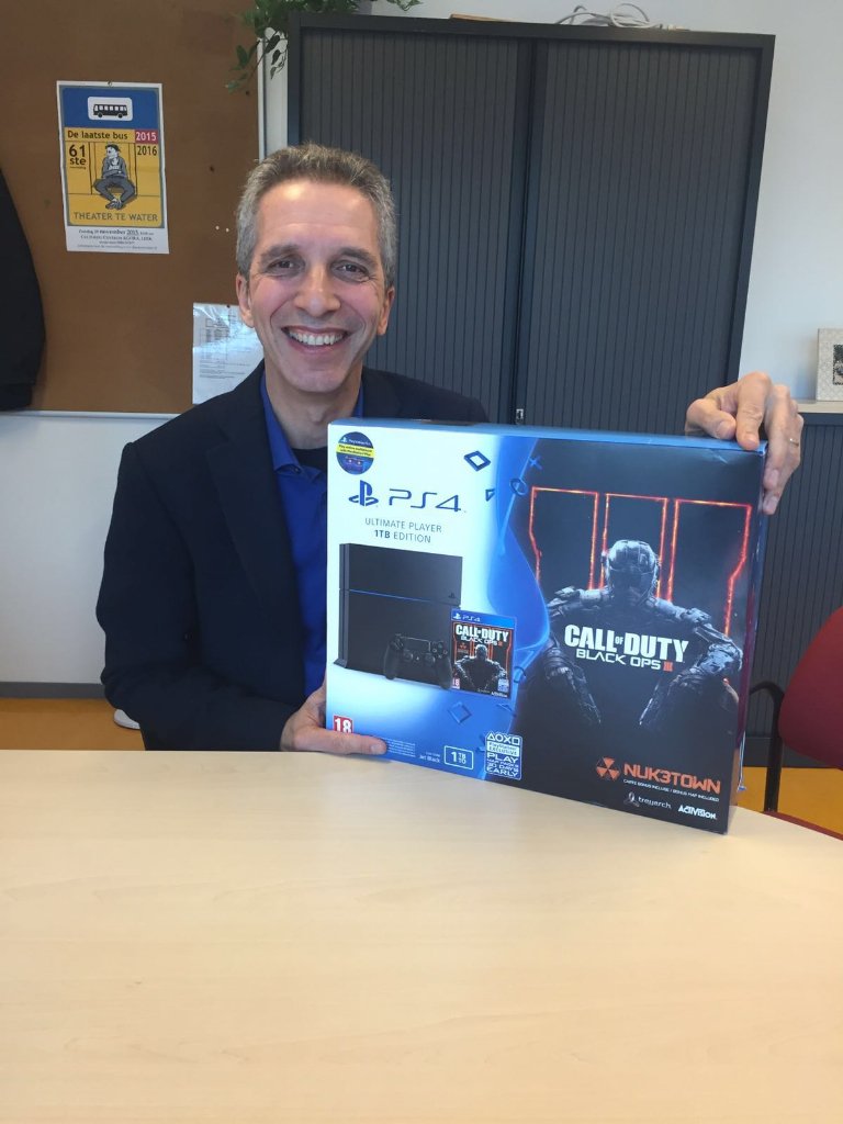 ComPromiseBV's tweet photo. We hebben @spinngroningen een PS4 voor dagbesteding cultureel centrum @AgoraLeek geschonken! We helpen graag verder. https://t.co/eDl8ghNBBf