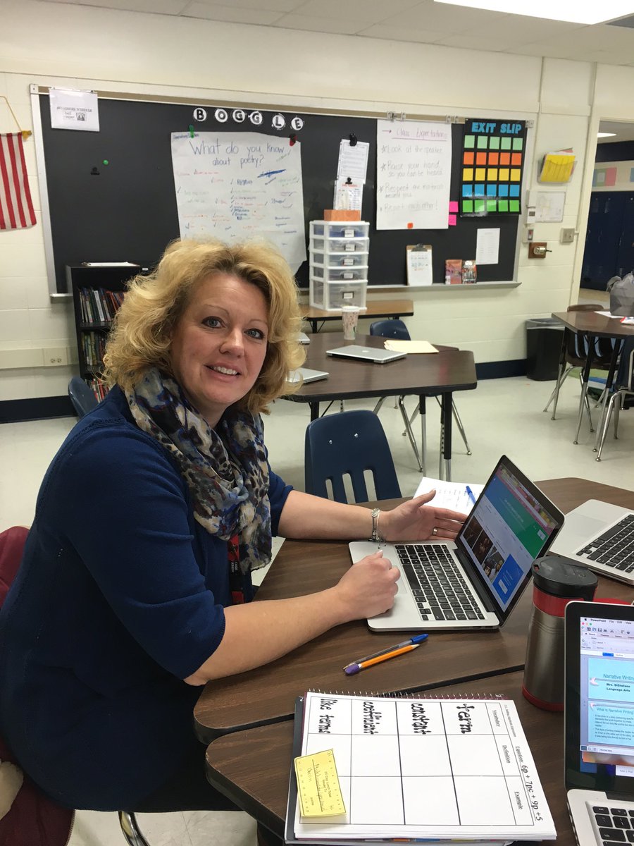 WSpyrison's tweet photo. Teaching teachers to tweet!! #62learns #62CMS https://t.co/jJvsdV6F6B