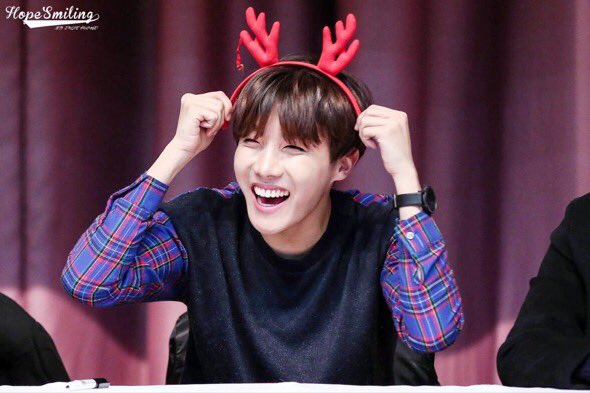 yoonkooked's tweet photo. MY LIL SUNSHINE HAPPY BIRTHDAY https://t.co/Z5JIgkZSbW