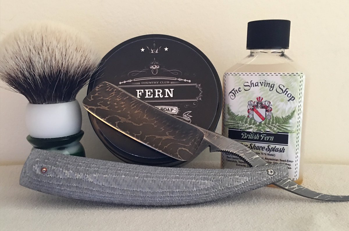 Crash02Stephen's tweet photo. #SOTD @countryclb4men Fern, @envyshave custom 2 band, @EdsonRazors 8/8 Damascus, @Shaving_Charky British Fern https://t.co/59TiwdLi1a