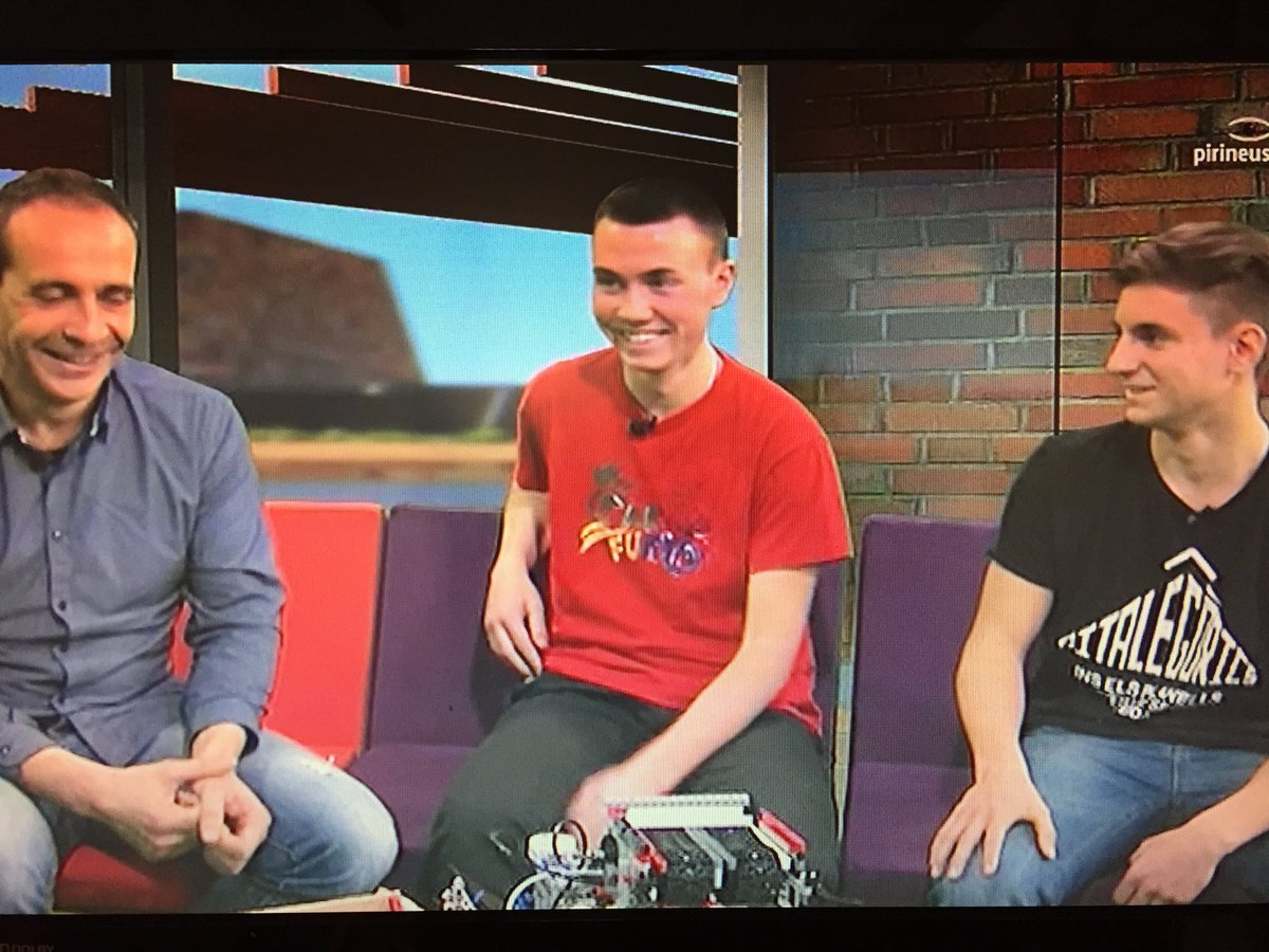 Explicant al #Cafeïna la passió pel procés de creació d'equip i de coneixement. #Experiències #FLL