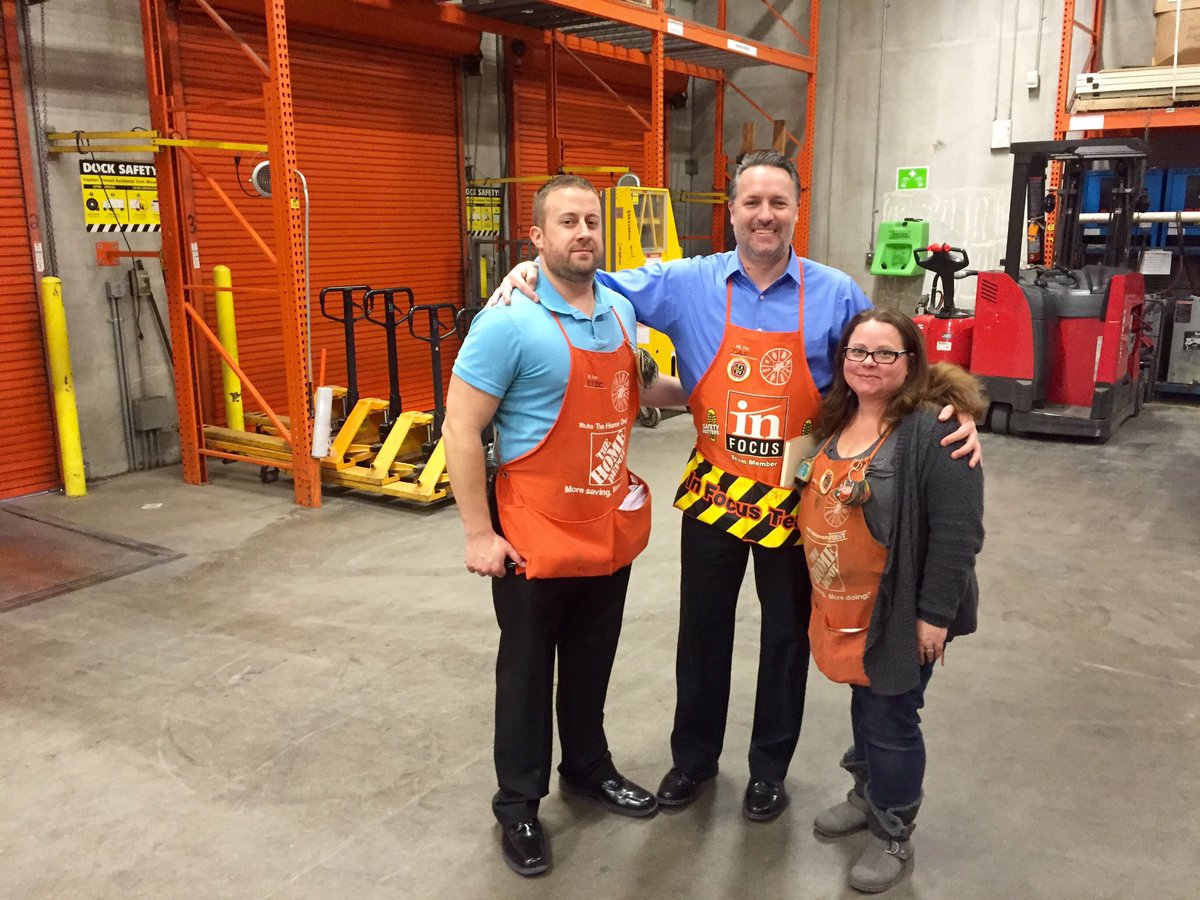 Fantastic standards in receiving at 3848 Toledo! Go Christine and Eric! <a href="/HouleHeather/">HeatherHouleTHD</a> <a href="/kelly_mayhall/">Kelly Mayhall</a> @paulkassabdm