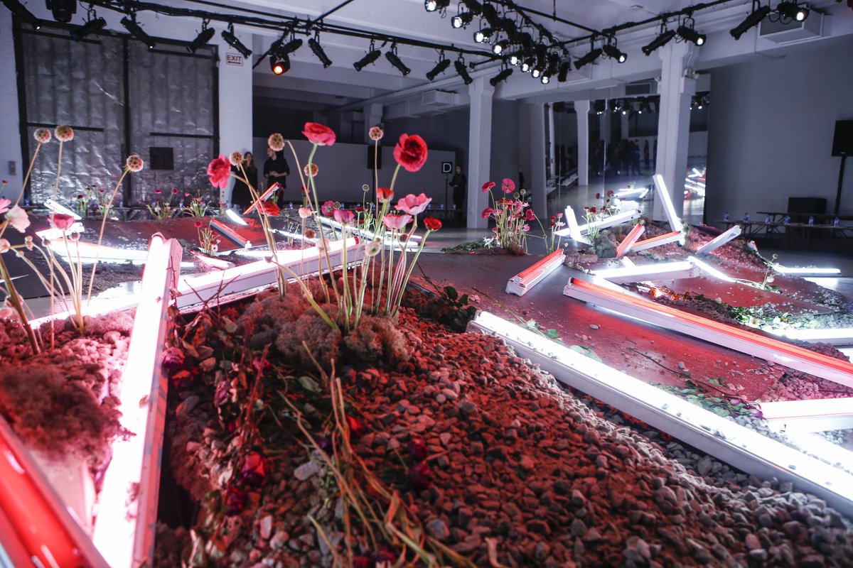 hcbackstaged's tweet image. The set at Rodarte Fall 2016