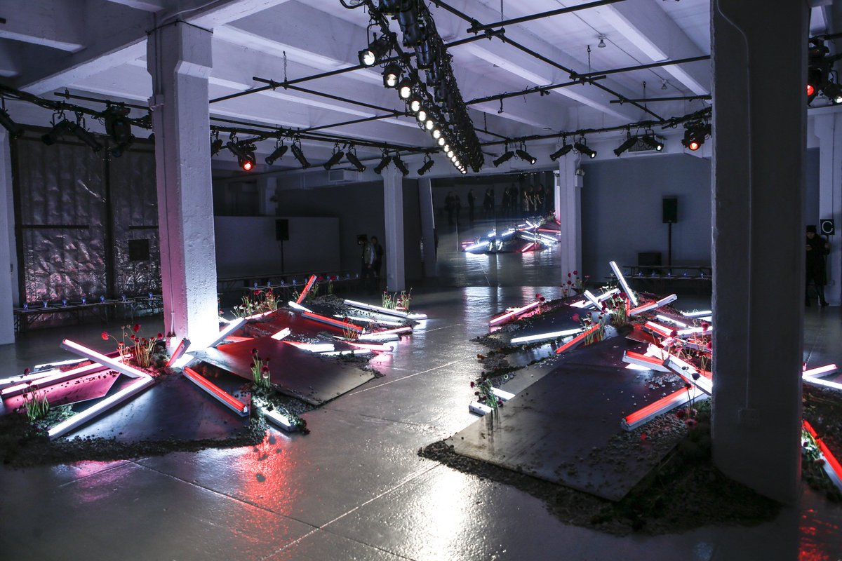 hcbackstaged's tweet image. The set at Rodarte Fall 2016