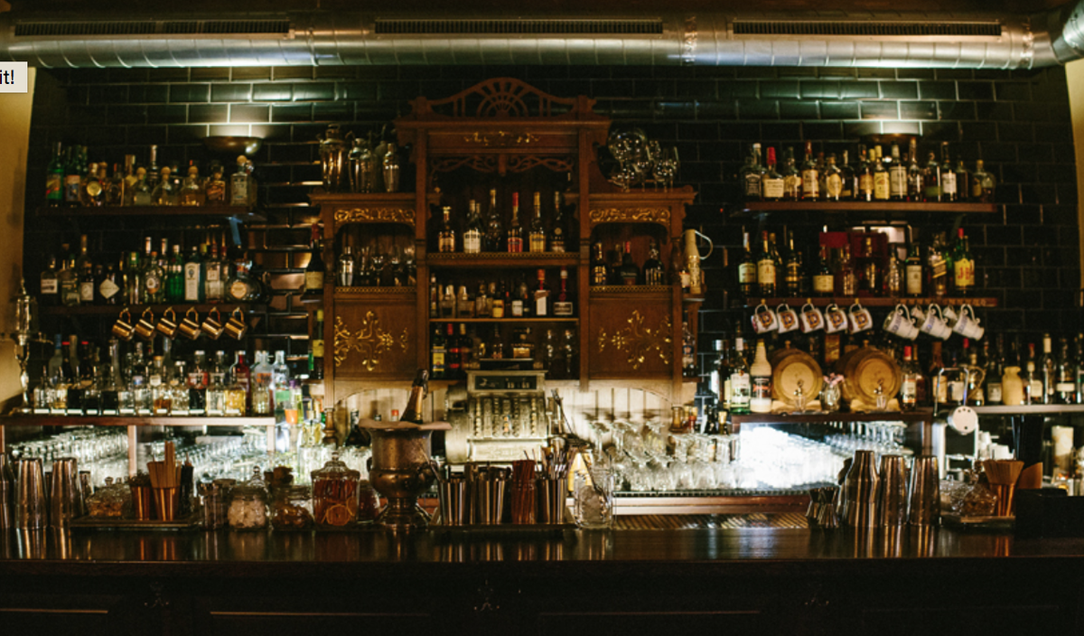 Precious_legacy's tweet photo. Snowing in #Prague:)Check out #tips where to #warm up https://t.co/asp1lsAspU #cocktail #bar #evening @TasteofPrague https://t.co/86hT5vRNY2