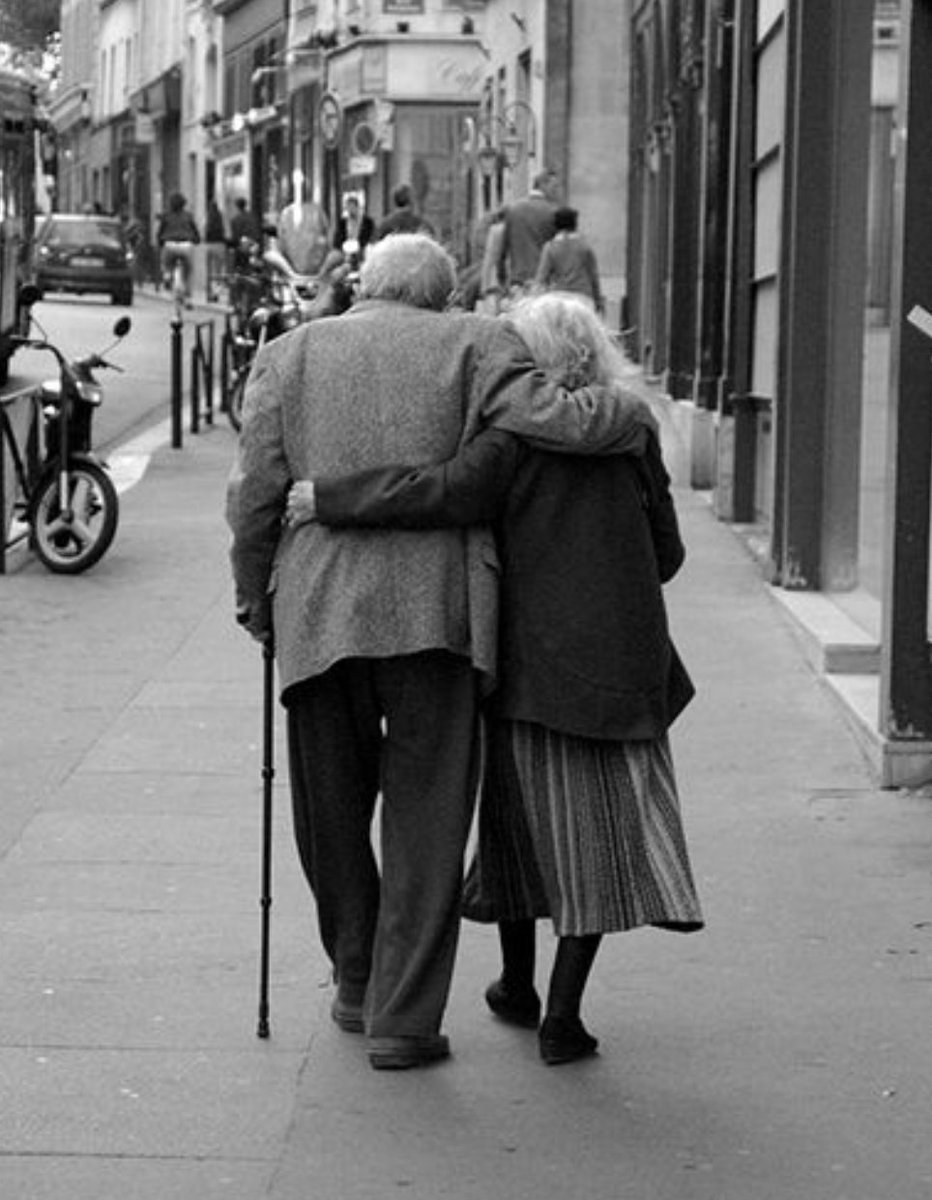 MarriedIntimate's tweet image. Love through the years