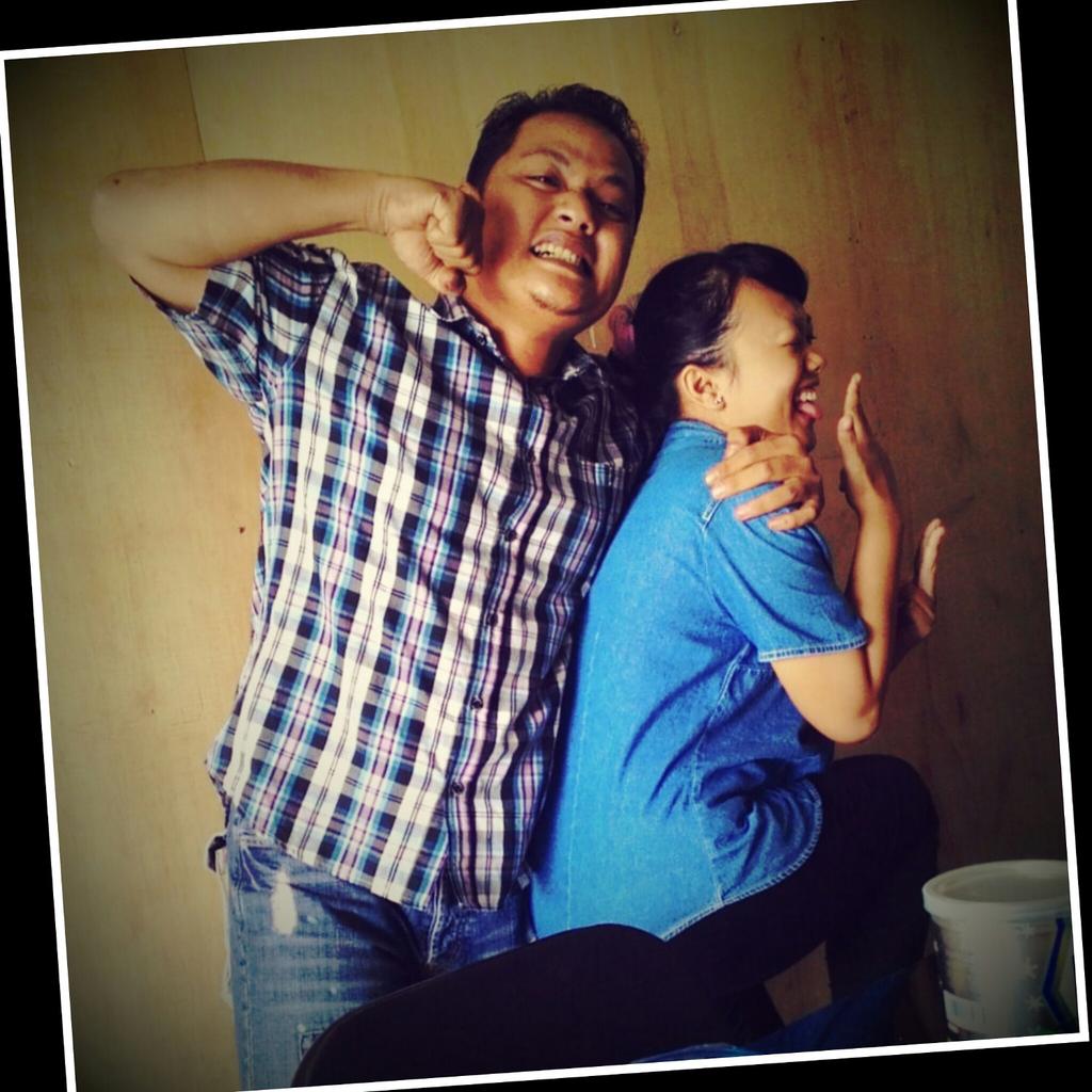 boga_andi's tweet photo. With ponakan merangkap manager promosi https://t.co/IZ08ZOnWBv #abaikan_model https://t.co/4z5px7vWqA