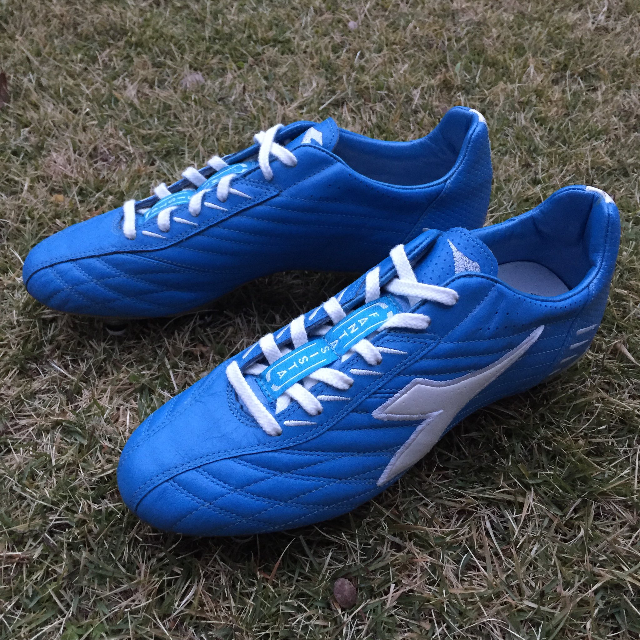 サッカースパイク Kohei Sblog Diadora ディアドラ ファンタジスタ10 Sc ロベルト バッジョ着用カラー 2月18日バッジョの誕生日 T Co Tlevwxoigl Twitter