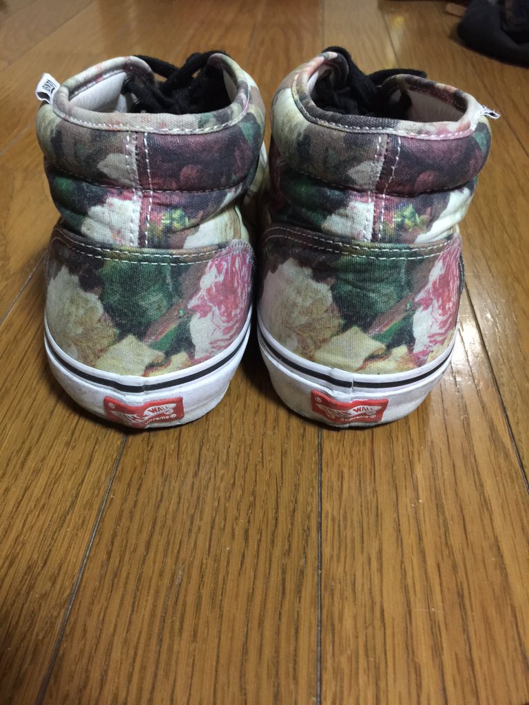 ryt_supreme's tweet photo. supreme×vans スケハイ 
サイズ 26.5
状態 汚れすこしはありますが、磨くとだいぶきれいになると思います！
値段 10000
箱タグはありませんが。
購入時はありました。
偽物の場合返品可です。 https://t.co/RBw8Jq9ezR