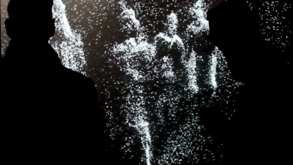 autoplayco's tweet photo. Snow Fall is a hypnotizing particle installation by @fuse_works
https://t.co/l4cYZobdxW #alittleclosertotimetravel https://t.co/DJFywpNexf