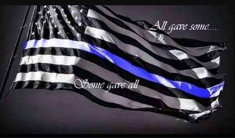 TeamLopeOnBB's tweet photo. #Hero #HarcoStrong #HarfordStrong Laying a True Hero to Rest. ๐ญ๐ฎ๐๐๐๐๐๐ข #ThinBlueLine #DeputyWife https://t.co/EV9LNRqyni