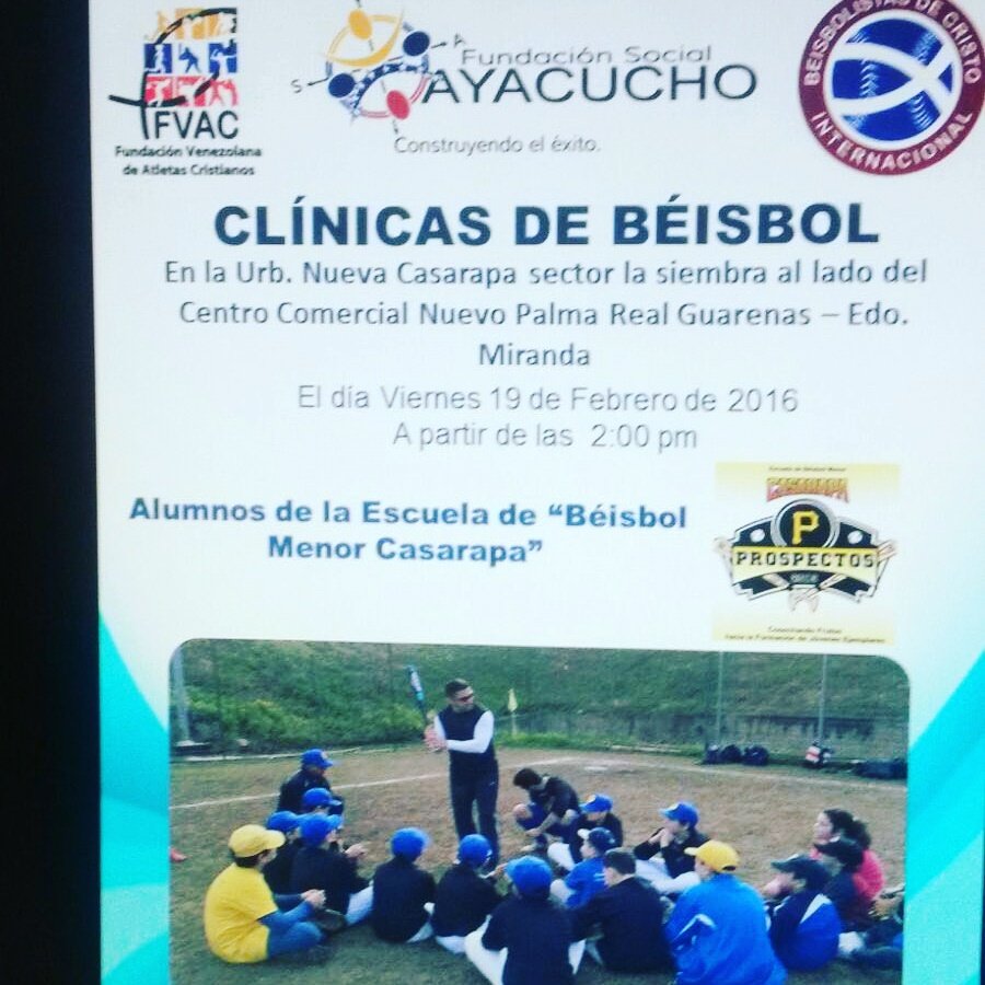 LuisMarcanoRa's tweet photo. @45Burgy #aprendiendoBeisbol #FundacionAyacucho 
#CriollitosdeVenezuela  metiendo mano en el Municipio plaza https://t.co/B6cfkhi3gP