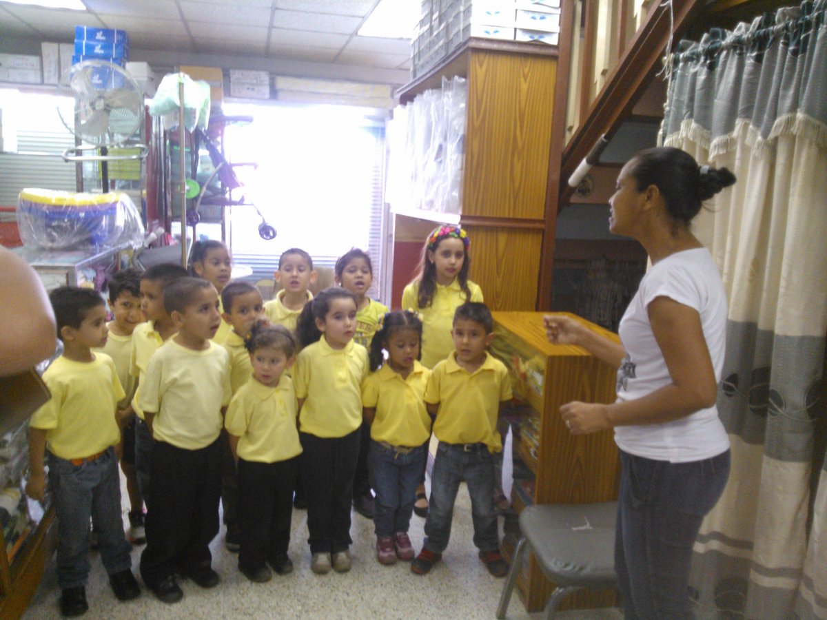 DORKIS10's tweet photo. #elsistemacumple41 @elsistema @SistemaCabimas Kinder Musicalcoral infantil Palacio Infantil CcLa Fuente https://t.co/5CyFyZ0GNo