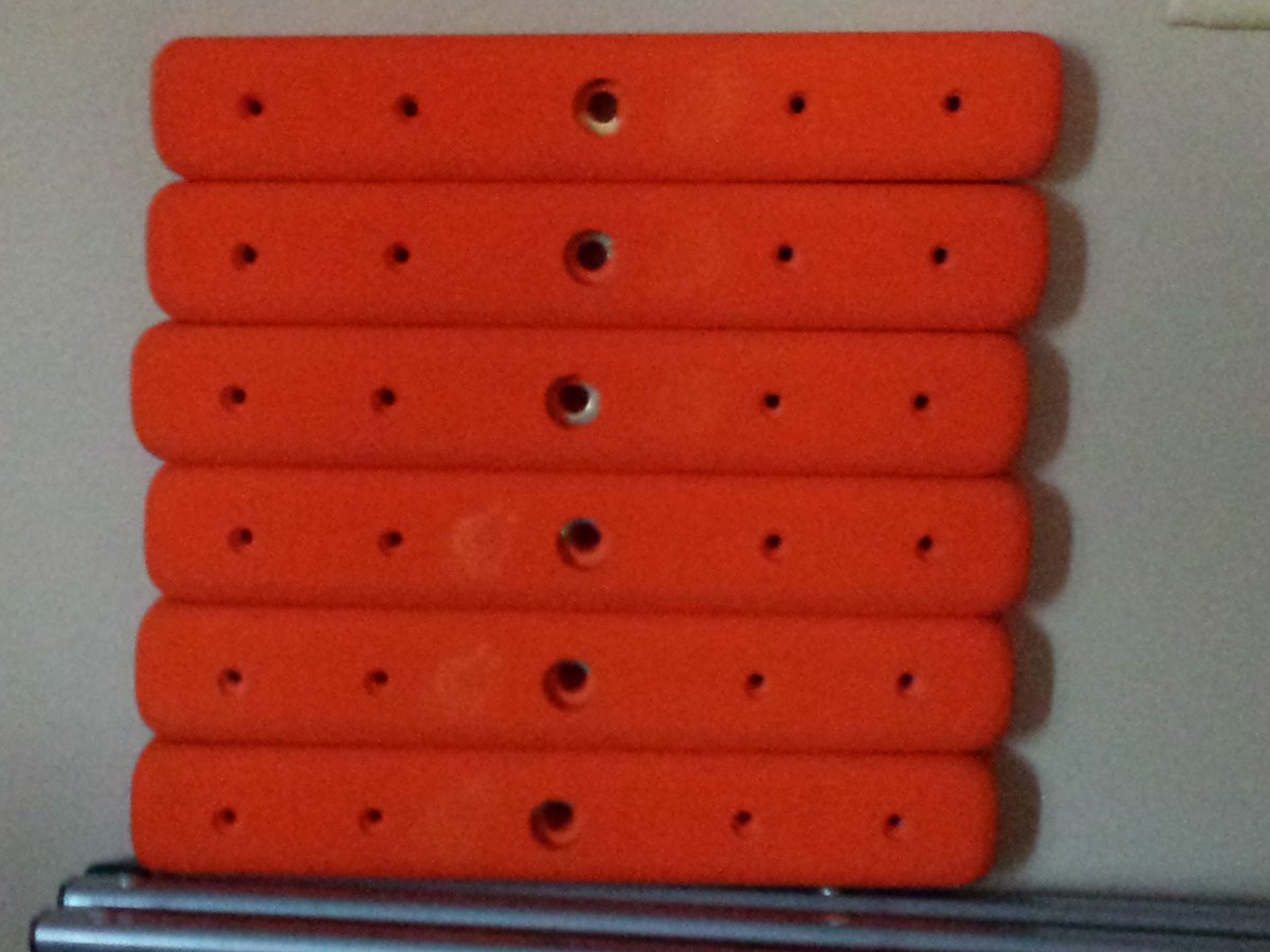 TheNinjaCabin's tweet photo. Cargo Net tied, #boomsticks came in from @3BallClimbing. Good week! 42 degrees on Saturday, ninja cabin here I come https://t.co/uSq5jQ0Syl
