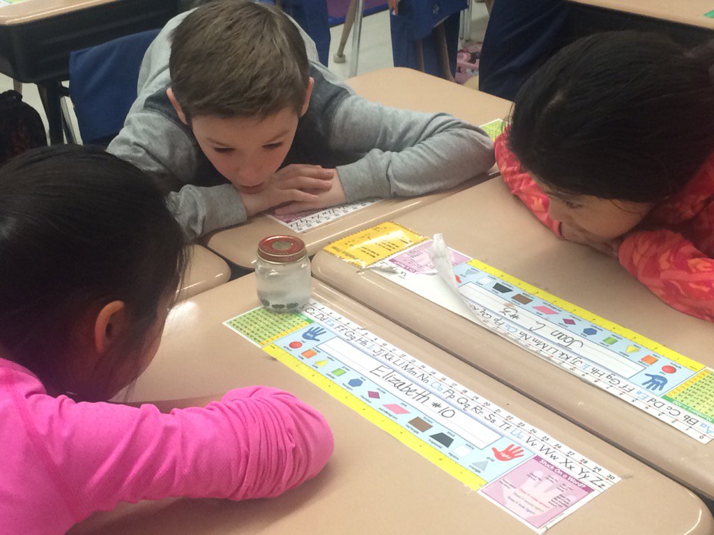 lgriffith20's tweet photo. Thunder in a jar! Having a ball experimenting with weather @WPSCoolidge https://t.co/put3eYkRZH