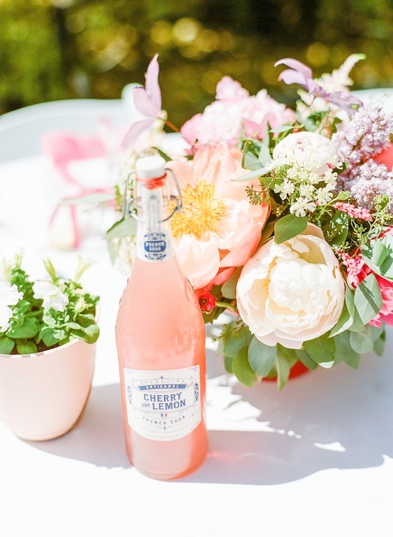 partyplanning4's tweet photo. RT https://t.co/kOzNNrK4nl Get some inspiration from this spring #bridalshower - via mytrueblu #wedding #partypla… https://t.co/vOuXkgcjhC