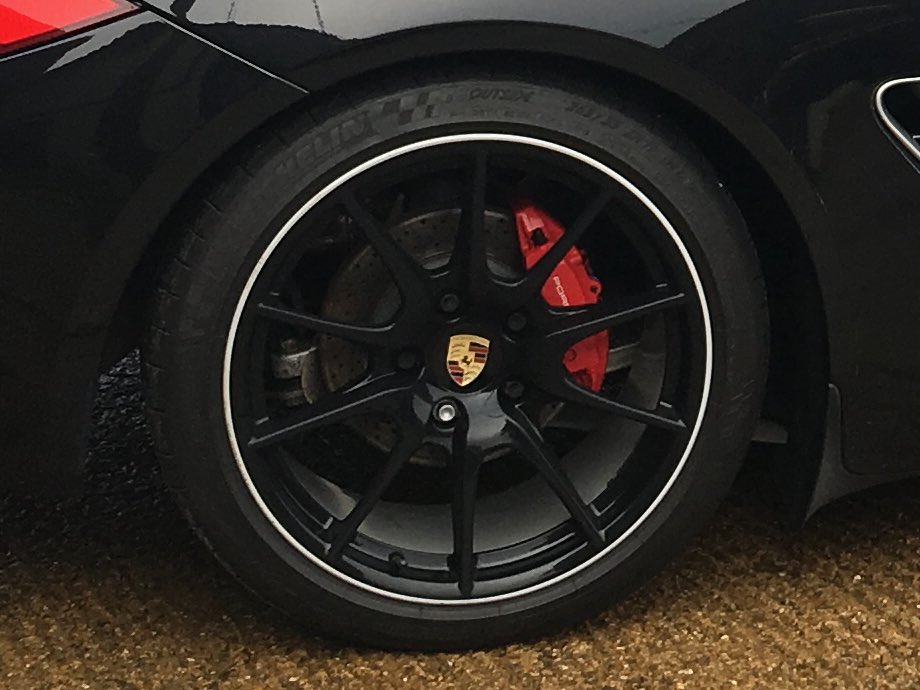 perfectionvalet's tweet photo. Looks like a lovely job they've done at Reading! Can't wait to pick them up. Thanks @PorscheRetail. #backtosilver https://t.co/sLm488Xaba