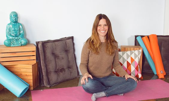 mindbodygreen's tweet photo. 60-Second Meditation To Start Your Day off Right https://t.co/9OBVfmUto8 https://t.co/shIEXAon3e