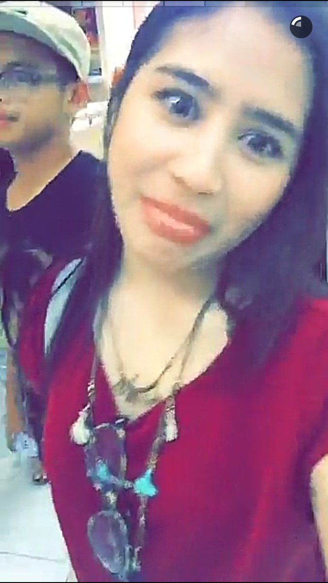 Prillversss_SMG's tweet photo. Cantiiik bgt sih i, yg abis nnton talak 3 sampe baper, sampe mall tutup😁✌ @PrillyBie #WednesdayDate bahagia trs ya😘 https://t.co/EbNZpjHy1H