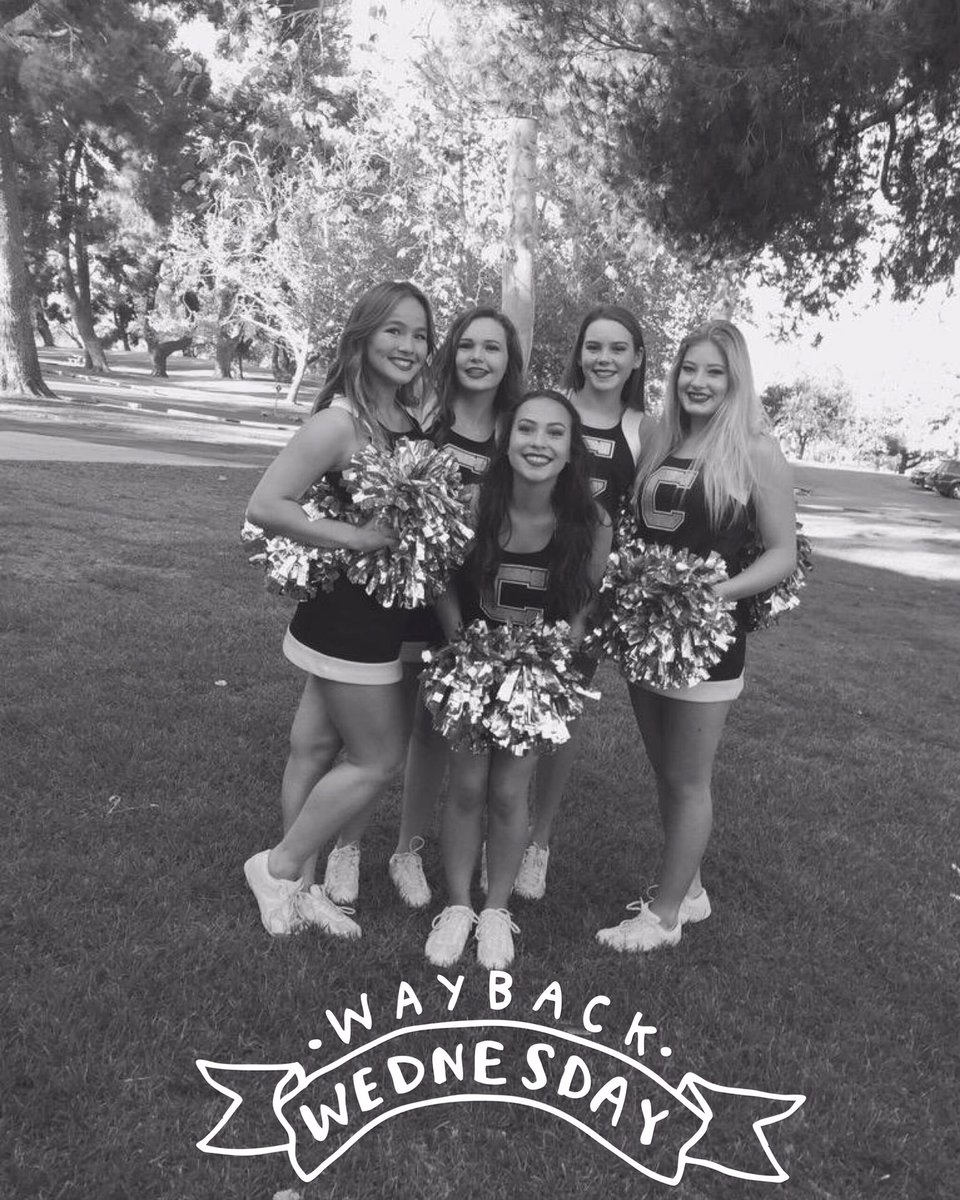 tribalgirls's tweet photo. Way 🔙 Wednesday 👯💛. Have an amazing day Comanches☀️. #TribalGirls #ComancheCheer https://t.co/oBoRQpDqRA